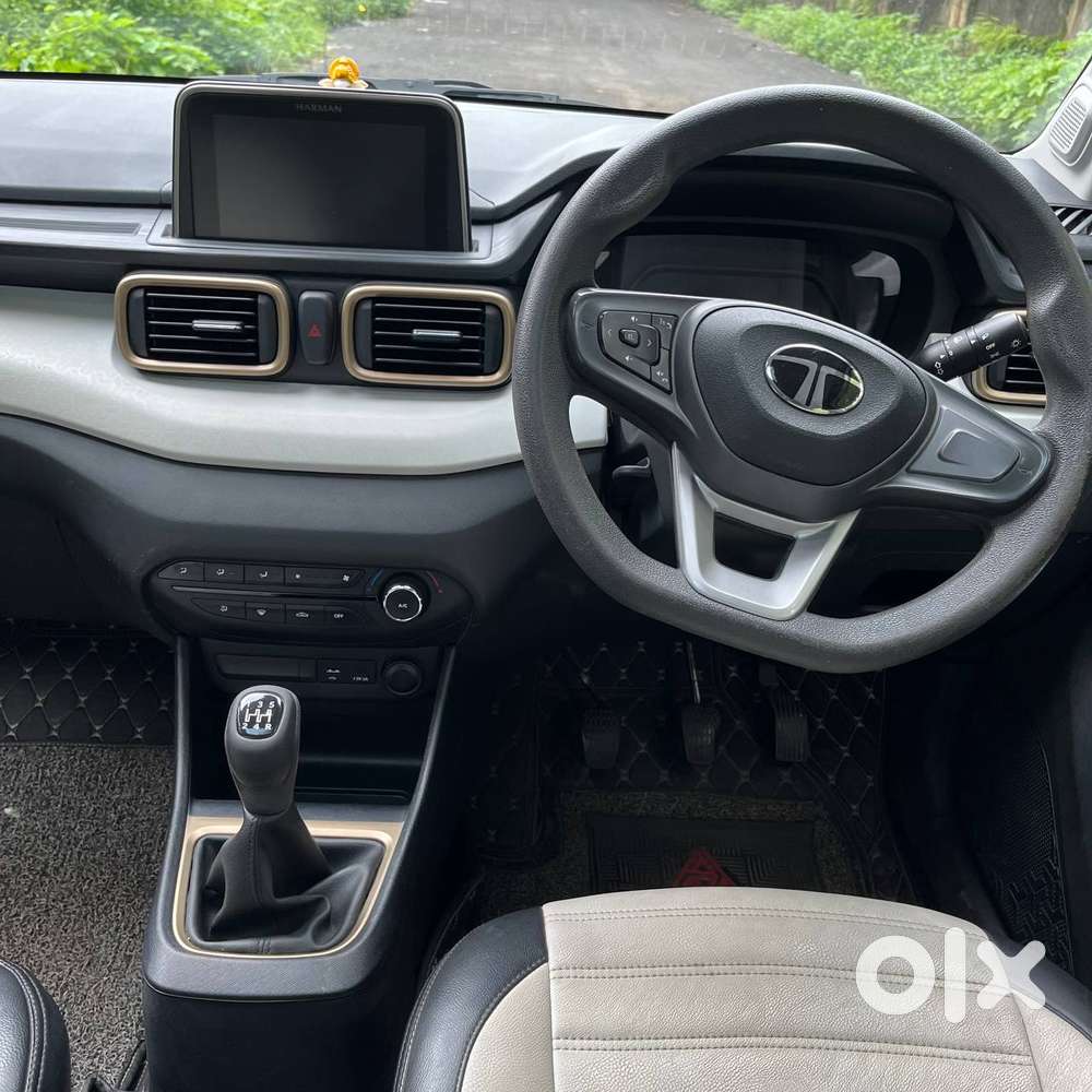 Tata Punch Accomplished Dazzle Sunroof Cng, 2024, Petrol