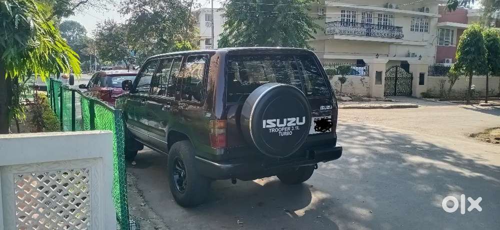Isuzu Trooper Japan