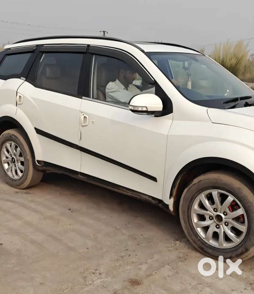 Model -mahindra Xuv500 W9
 Manufacturing Year- 2021 Fuel - Diesel