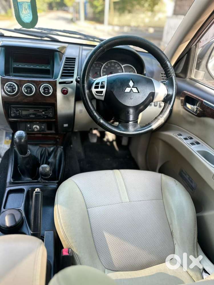 Mitsubishi Pajero Sport 2.5 Manual, 2012, Diesel