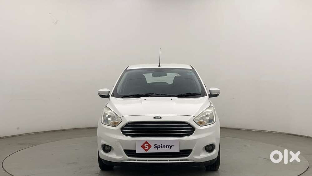 Ford Figo Titanium, 2015, Petrol