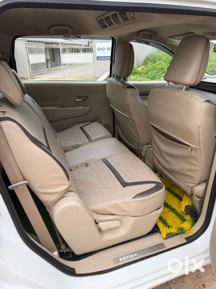 Maruti Suzuki Ertiga Vxi At Petrol, 2022, Petrol