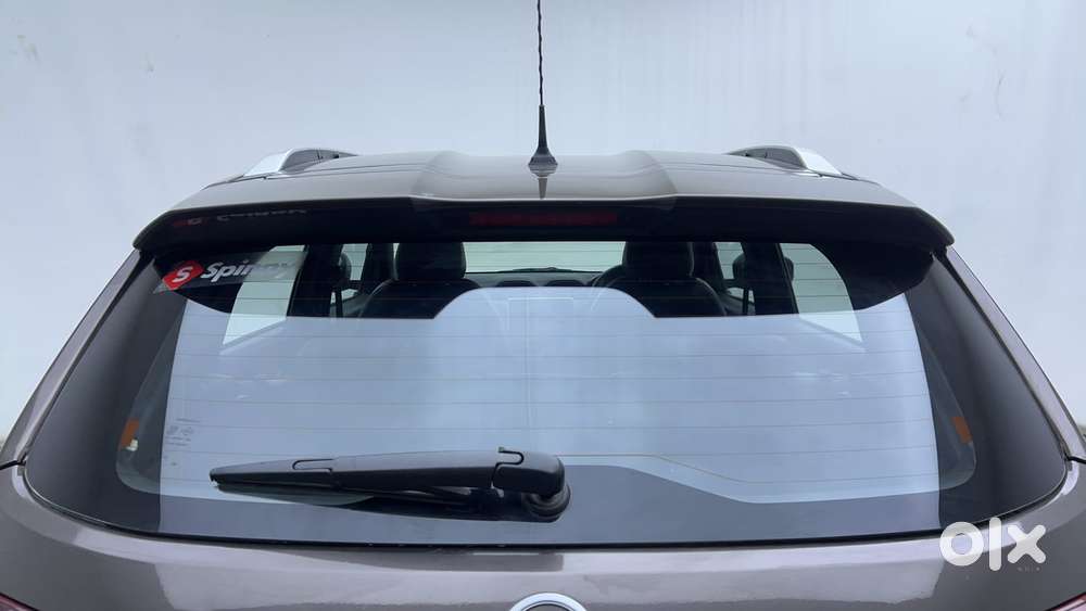 Nissan Magnite 1.0 Xv Premium, 2021, Petrol