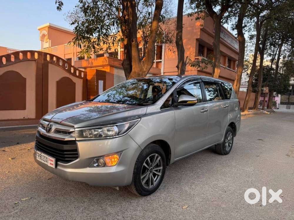 Toyota Innova Crysta 2.4 G Mt, 2019, Diesel