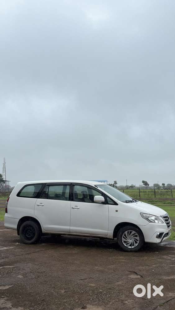 Toyota Innova 2.5 G (diesel) 8 Seater, 2013, Diesel