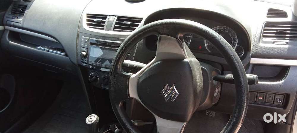Maruti Suzuki Swift Vxi + Manual, 2015, Petrol