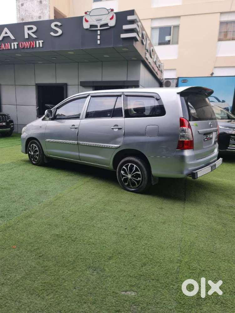 Toyota Innova 2.5 G (diesel) 7 Seater Bs Iv, 2016, Diesel