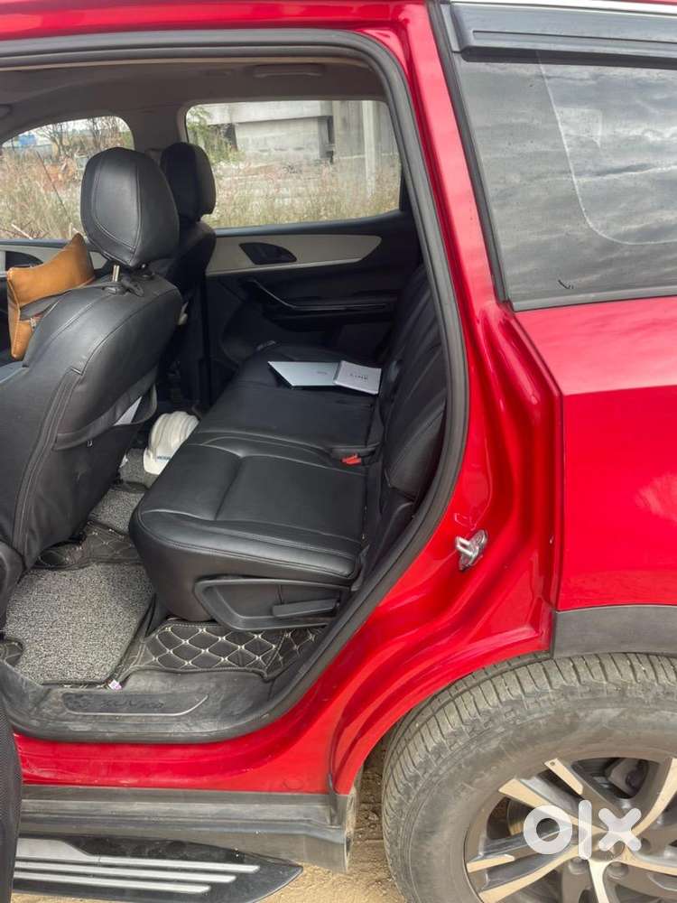 Mahindra Xuv700 2022 Diesel Well Maintained