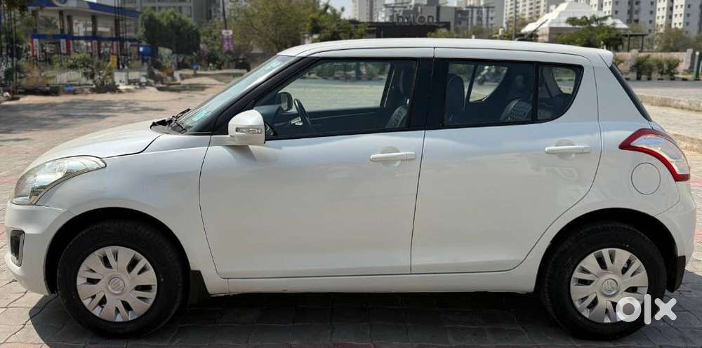 Maruti Suzuki Swift Vxi + Manual, 2017, Petrol