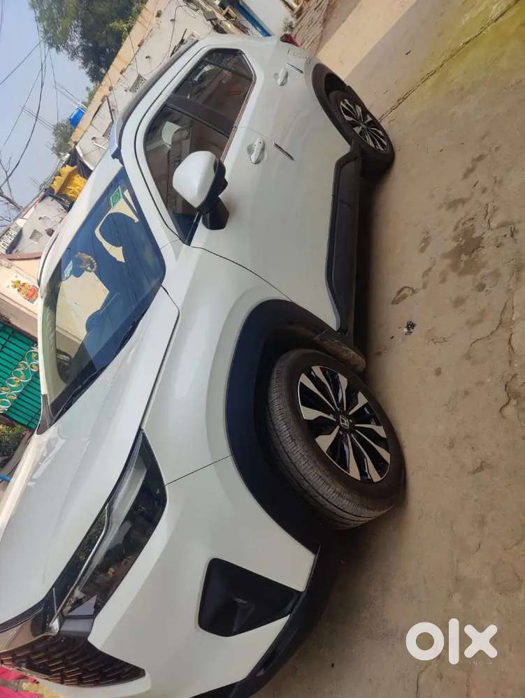 Honda Elevate 2024 Petrol Well Maintained