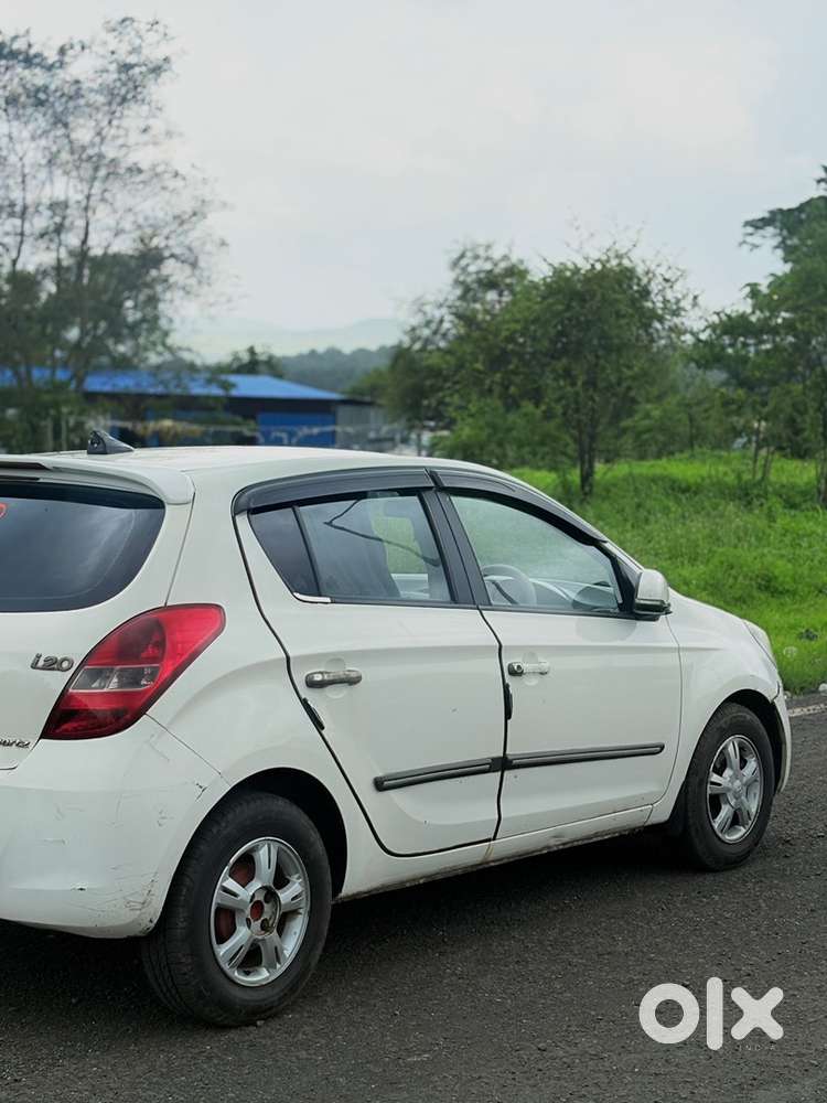 I20 Sportz , Well Maintained Car 24+ Mileage Present, All 4 Tyre New