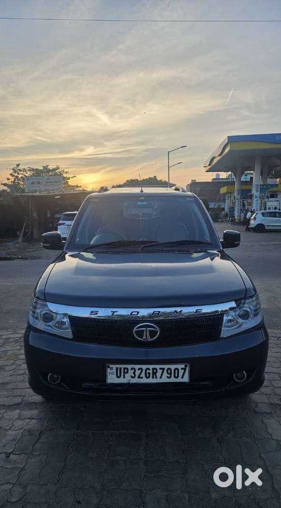 Tata Safari Storme, 2015
