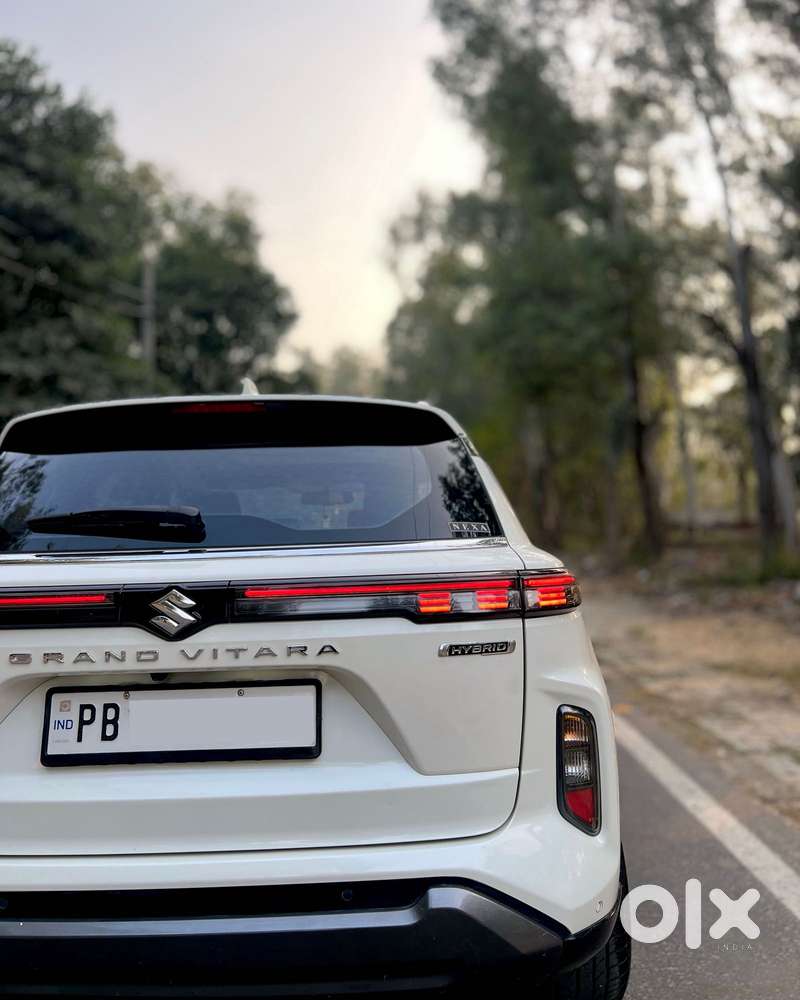 Maruti Suzuki Grand Vitara 1.5 Zeta Plus Intelligent Hybrid Ecvt, 20..