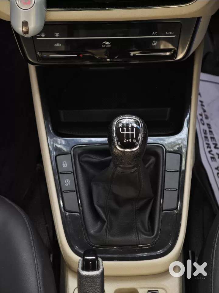 Skoda Slavia Ambition 1.0l Tsi Mt, 2022, Petrol