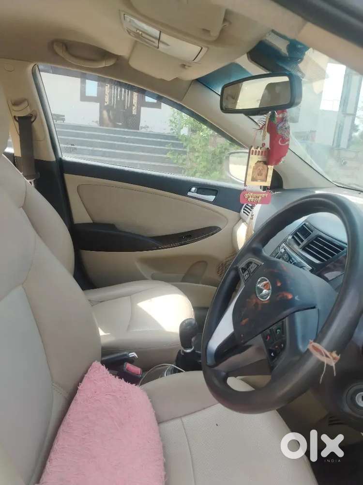 Hyundai Fluidic Verna 2015