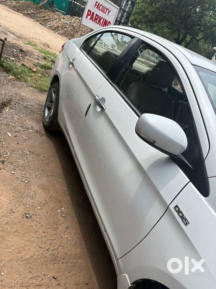Maruti Suzuki Ciaz Zxi 2015 Diesel Car