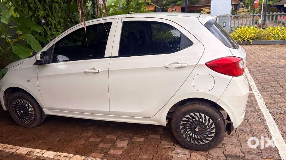 Tata Tiago Xe 2018