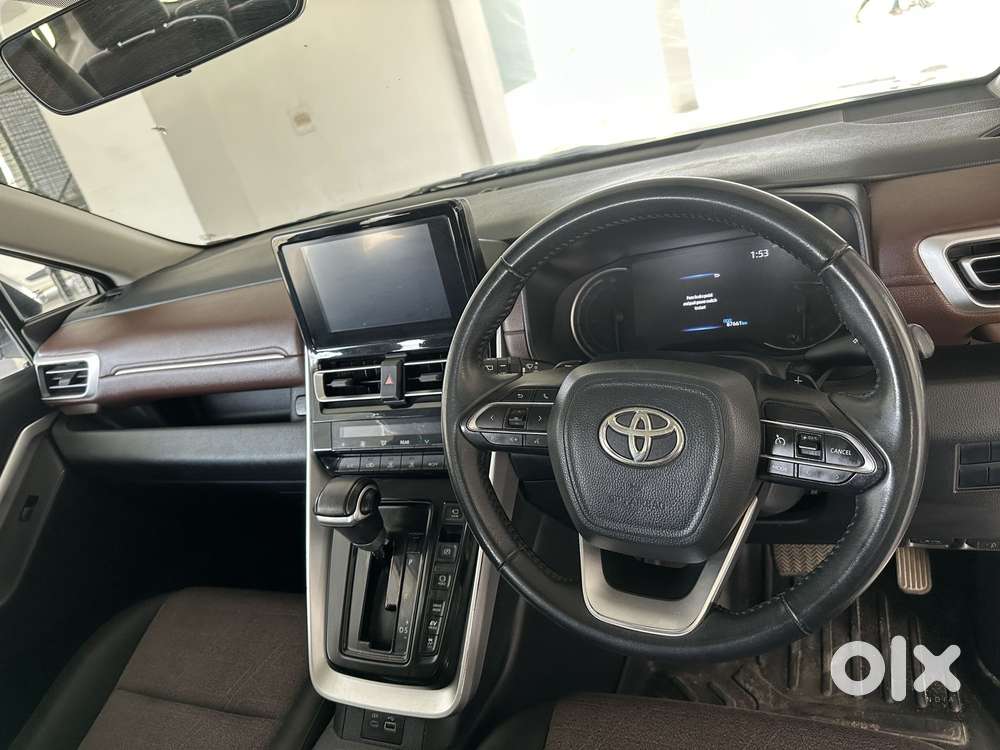 Toyota Innova Hycross 2.0 Vx Hybrid 7 Str, 2023, Petrol