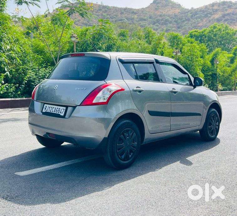 Maruti Suzuki Swift Vxi + Manual, 2017, Petrol