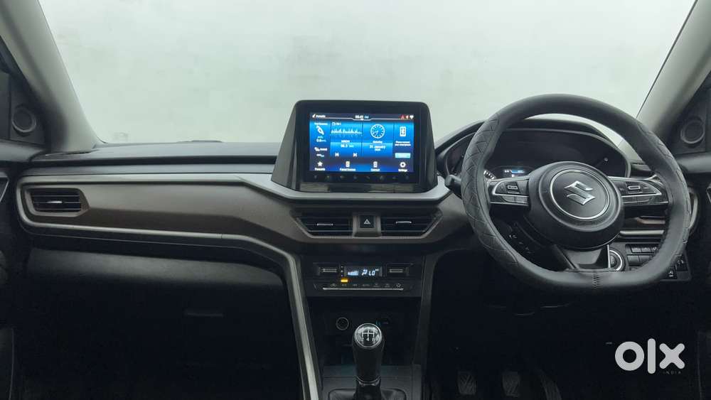 Maruti Suzuki Brezza 1.5 Zxi At Smart Hybrid Dual Tone, 2022, Petrol