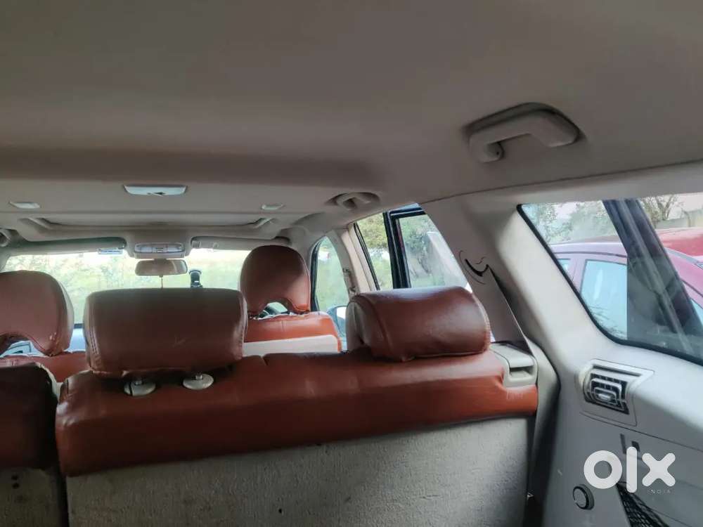 Mahindra Xuv500 2016, W10 Sunroof Super Condition