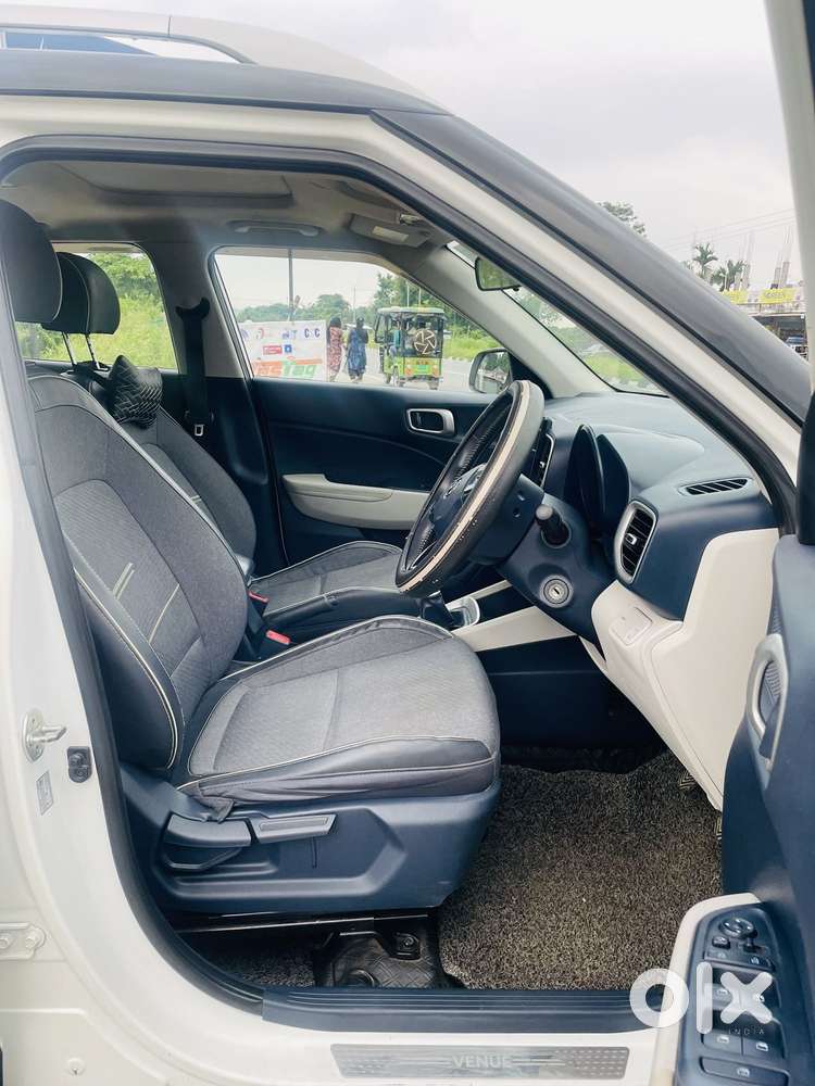 Hyundai Venue 1.0 Sx Turbo Imt Dual Tone Sport, 2019, Petrol