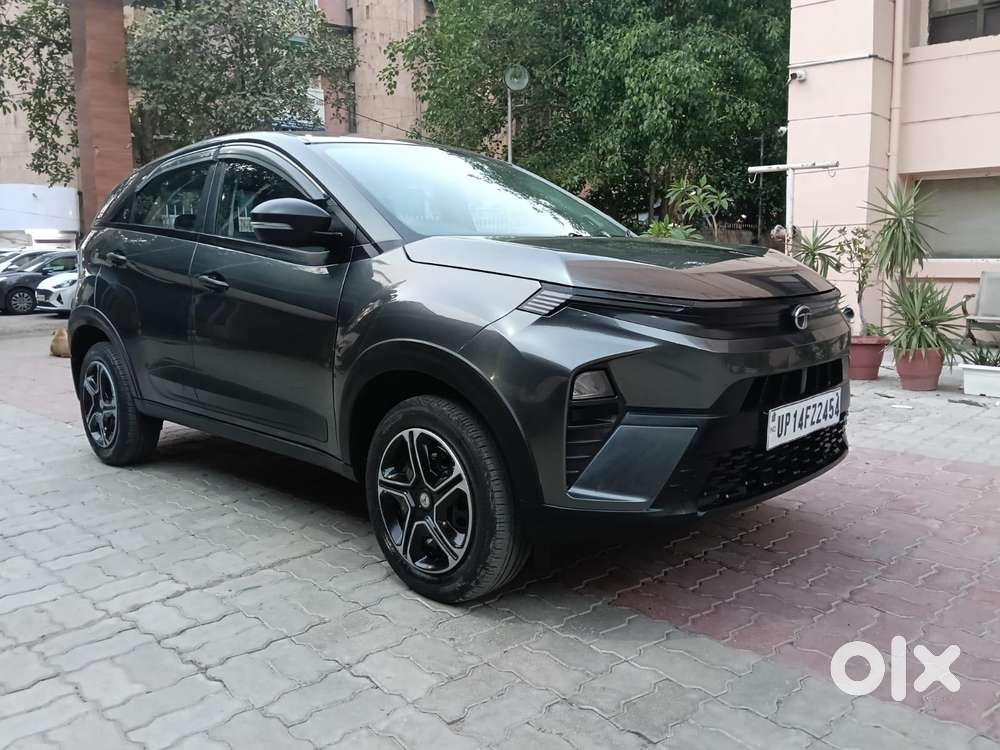 Tata Nexon Smart 1.2 Revotron Petrol 5 Mt, 2024, Cng & Hybrids