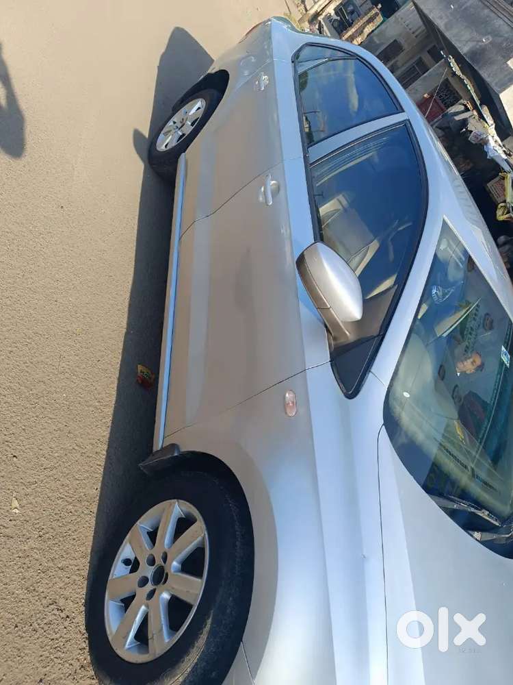 Volkswagen Vento Diesel Highline 2011