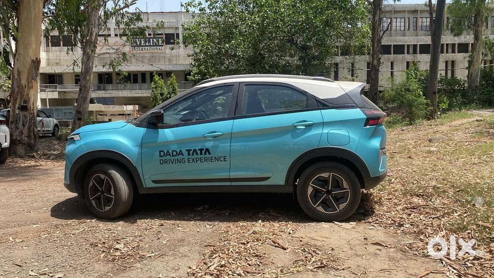 Tata Nexon Fearless Plus (ps)  1.2 Petrol Dca (adas), 2024, Cng & Hy..