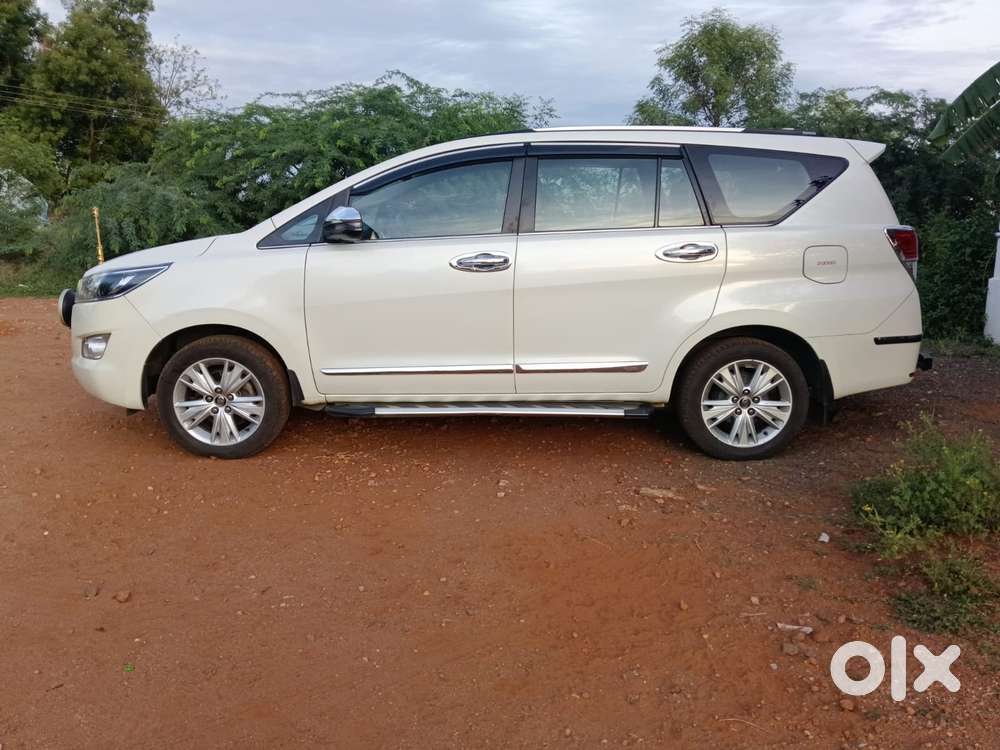 Toyota Innova Crysta 2.8z Automatic, 2017, Diesel