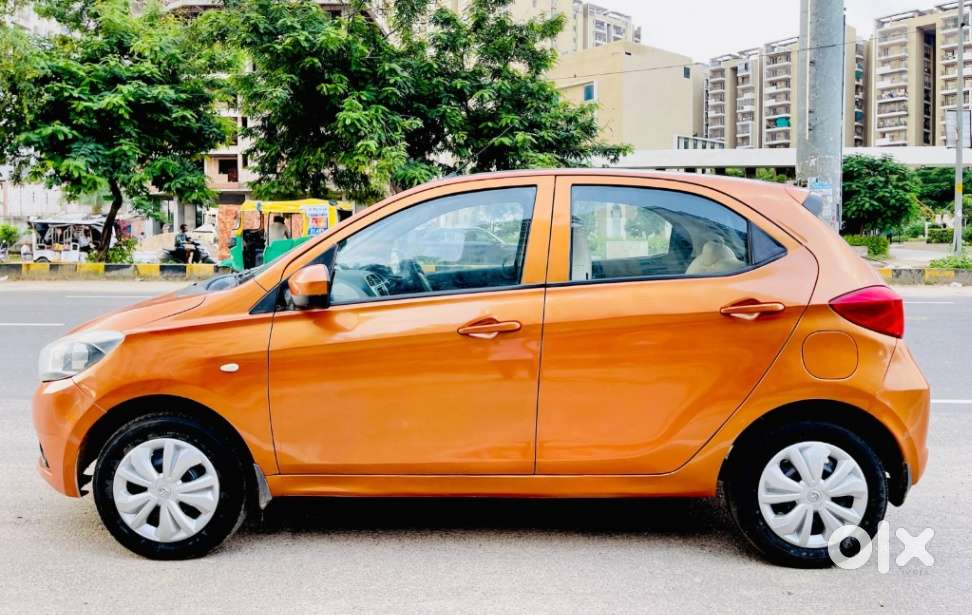 Tata Tiago 1.2 Revotron Xt, 2016, Petrol