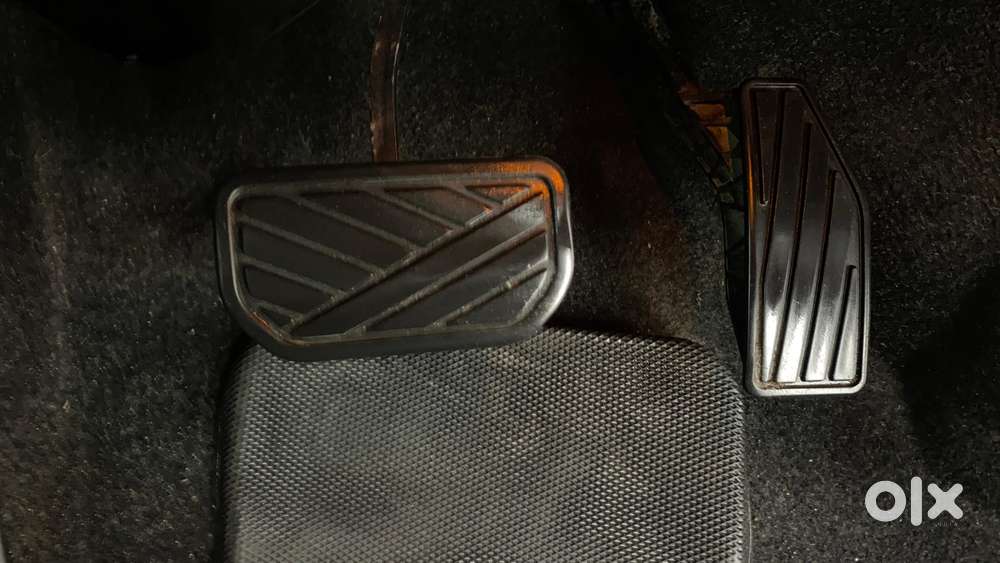 Maruti Suzuki Fronx Alpha 1.0l Turbo 6 At Dual Tone, 2023, Petrol