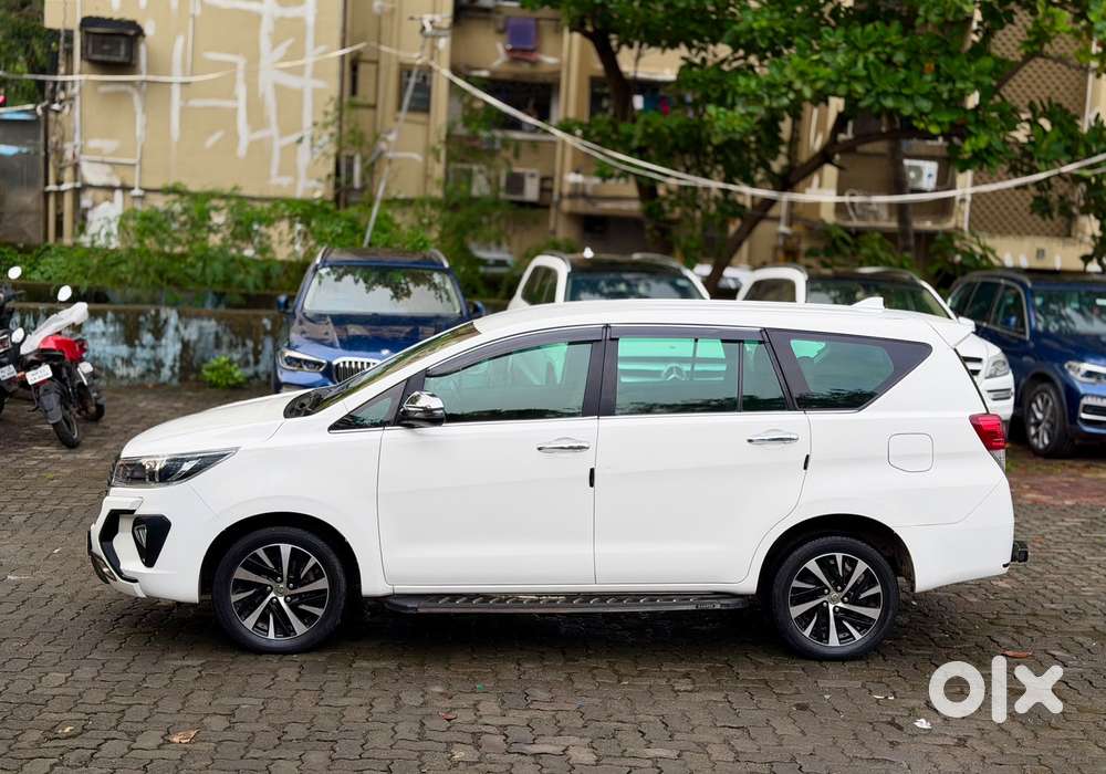 Toyota Innova Crysta 2.7 V, 2022, Petrol