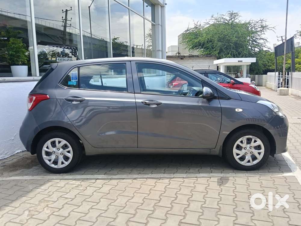 Hyundai Grand I10 Sportz, 2017, Petrol