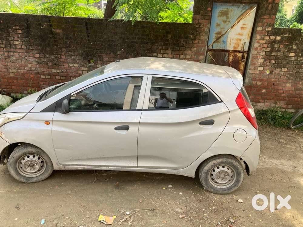 Hyundai Eon Magna 2012