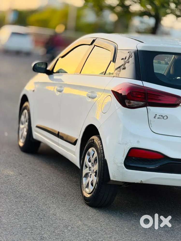 Hyundai I20 Megna Petrol