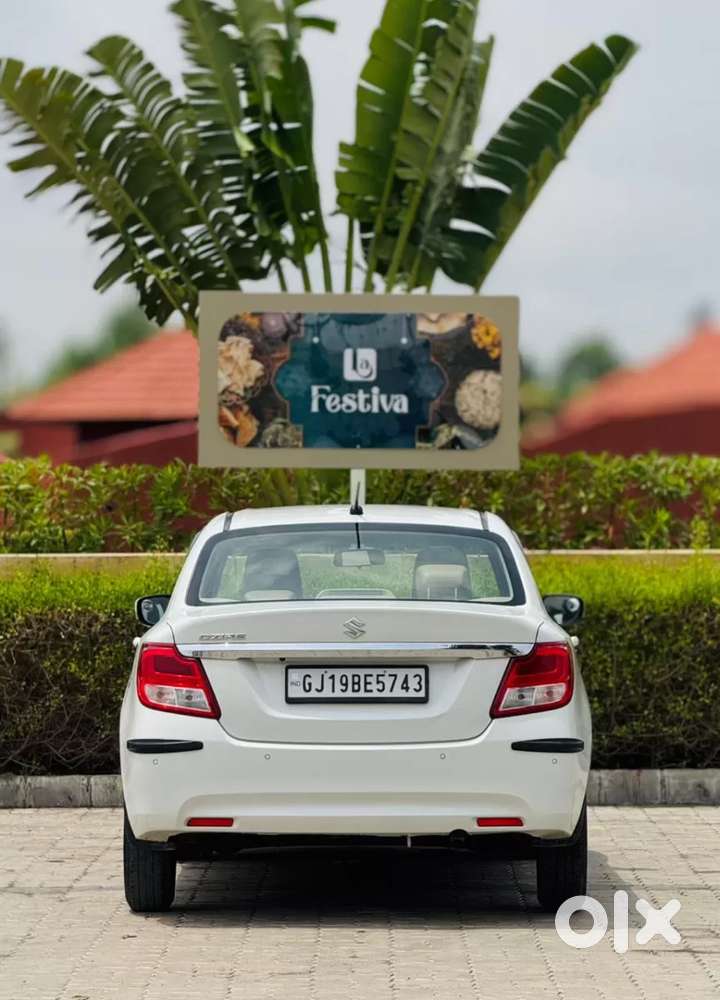 Maruti Suzuki Dzire Vxi Ags, 2022, Petrol