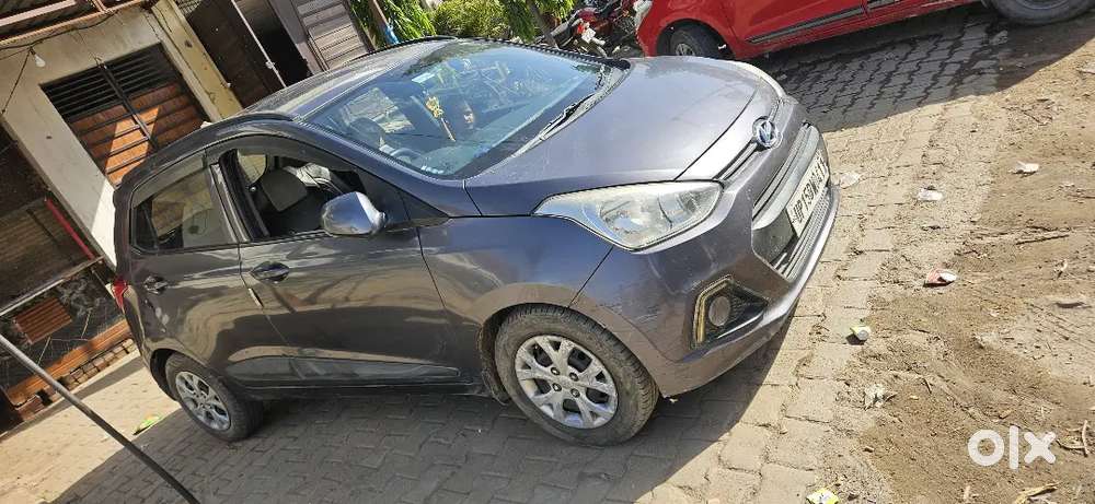 Hyundai Grand I10 2015 Diesel 111000 Km Driven
