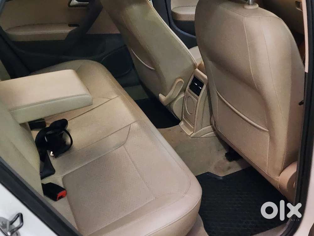 Volkswagen Vento Celeste 1.6 Highline, 2018, Petrol