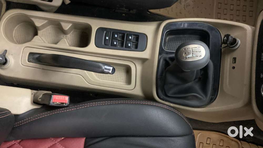 Mahindra Tuv 300 Mhawk100 T8, 2017, Diesel