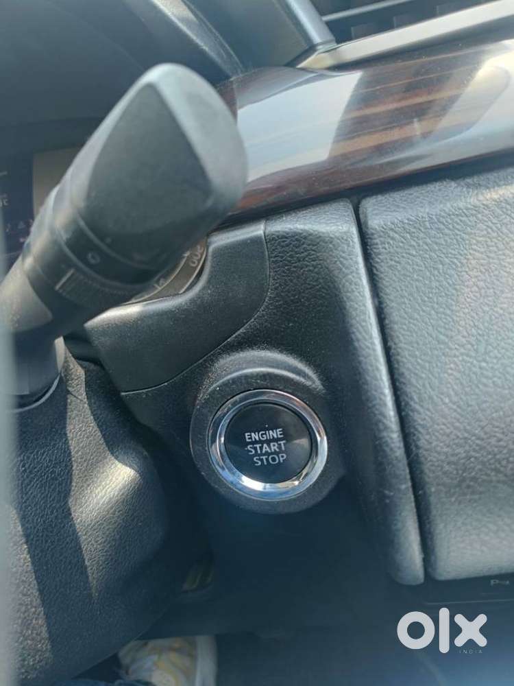 Toyota Innova Crysta 2.5z, 2017, Diesel