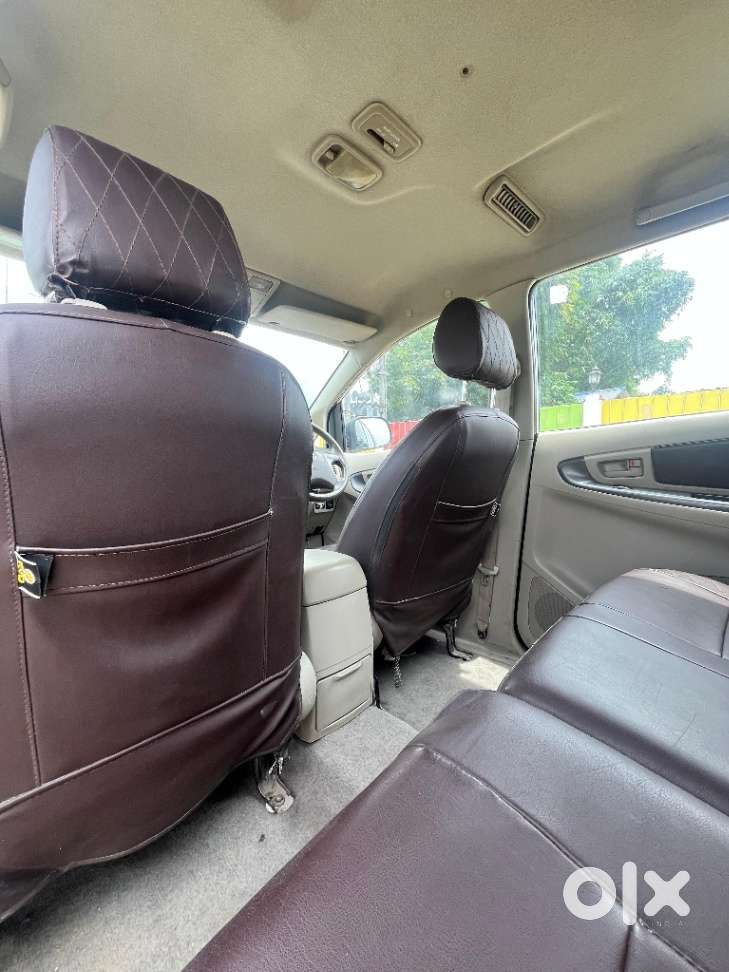Toyota Innova 2.5 G (diesel) 8 Seater, 2012, Diesel