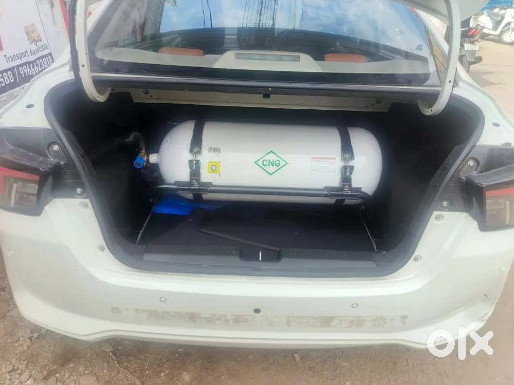 Maruti Suzuki Dzire 2025 Cng & Hybrids 5500 Km Driven