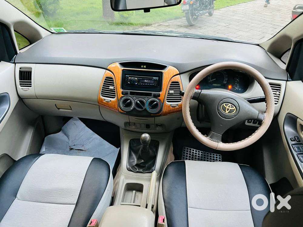 Toyota Innova 2.0 Gx 8 Str, 2011, Diesel