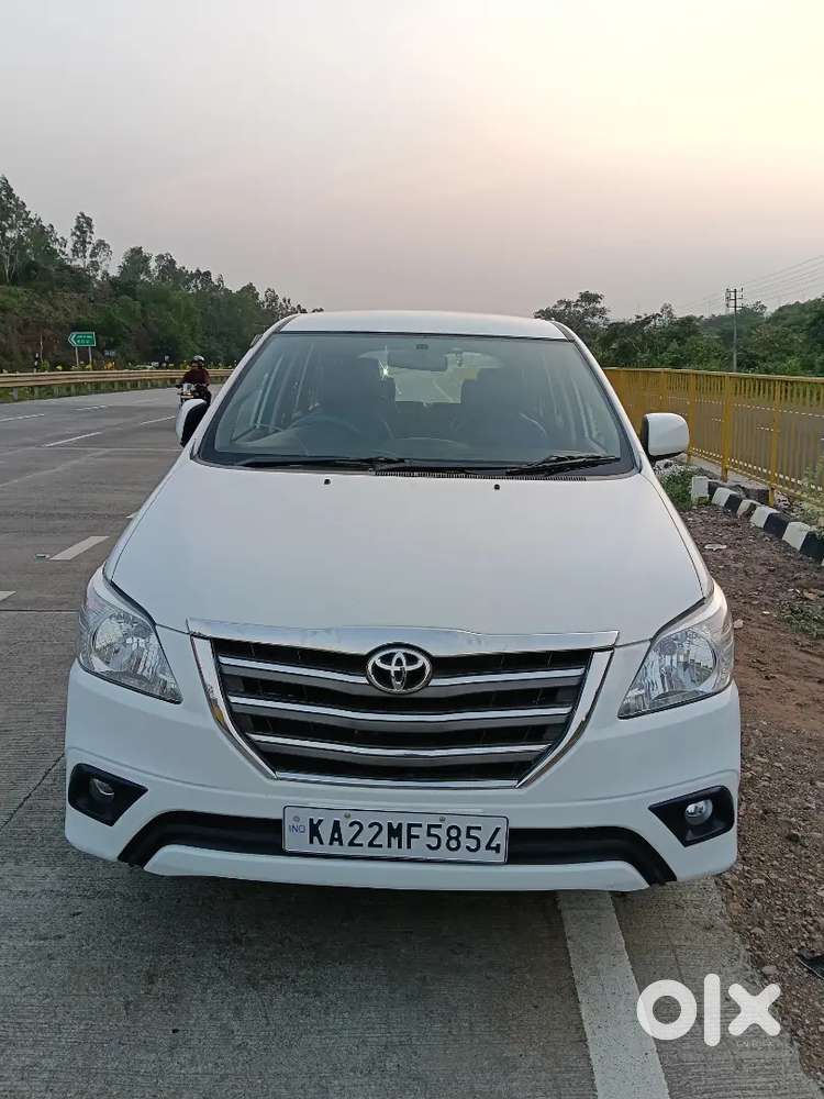Toyota Innova 2.5 G 2016
