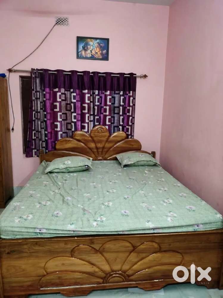 King size box bed
