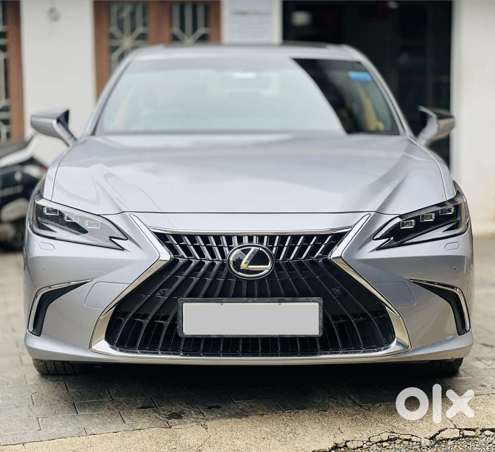 Lexus Es 300h Luxury, 2023, Petrol