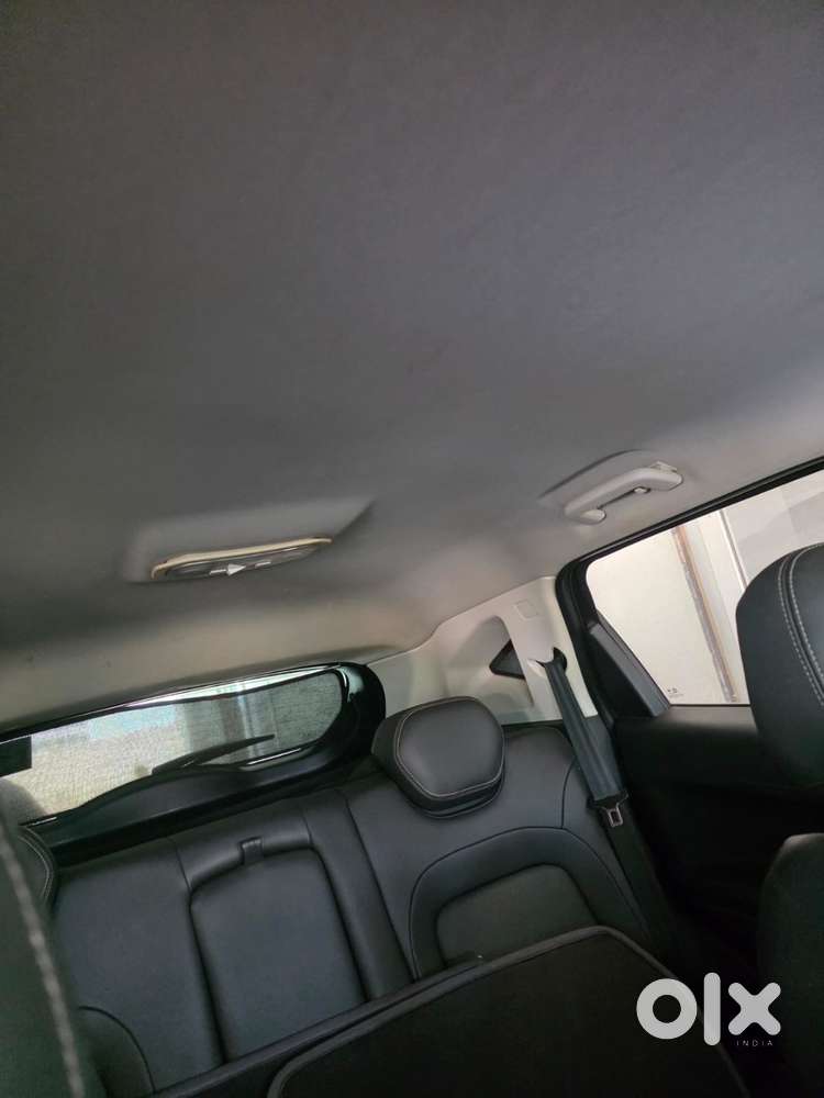 Tata Harrier Top Model  2019-20  Diesel Manual  Black  No Accident