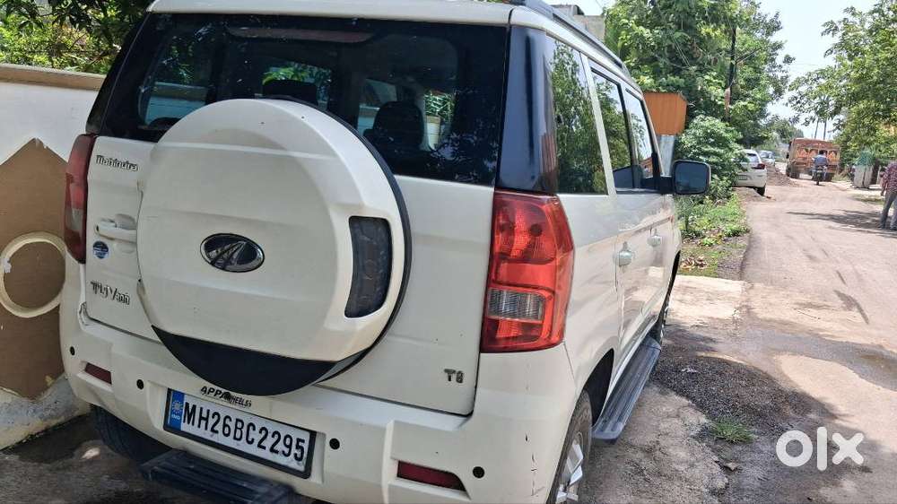Mahindra Tuv 300 2017 Diesel Well Maintained