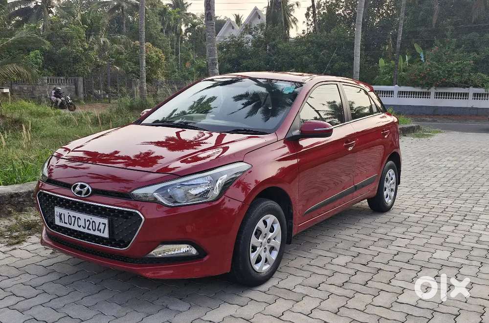 Hyundai I20 2017 Reg.petrol 74000 Km Driven